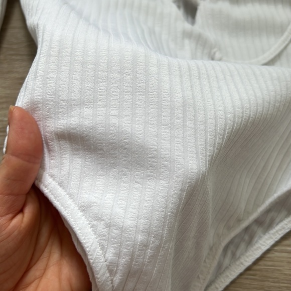 Ribbed low cut bodysuit - Picture 3 of 3